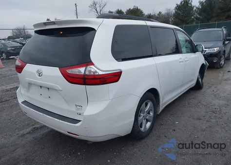2016 Toyota Sienna Le 8 Passenger z USA, uszkodzony, nr VIN 5TDKK3DC4GS715895